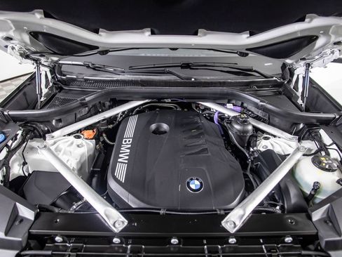 Used 2026 BMW X5 sDrive40i w/ Premium Package RWD image 42