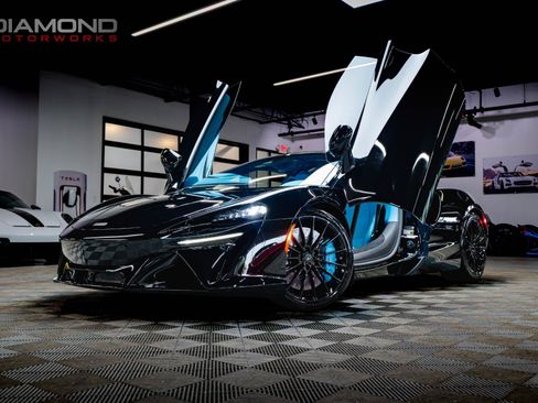 Used 2026 McLaren Artura Spider RWD image 22