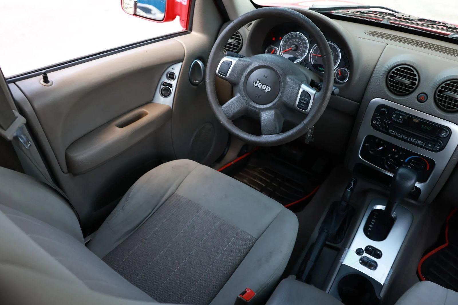 Used 2006 Jeep Liberty Limited AWD/4WD image 12