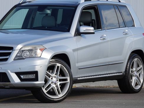 Used 2010 Mercedes-Benz GLK 350 4MATIC image 4
