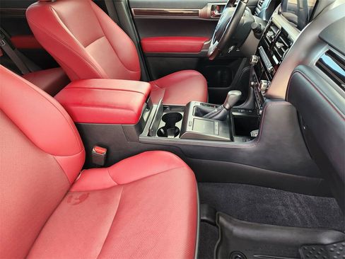 Used 2023 Lexus GX 460 Premium image 13