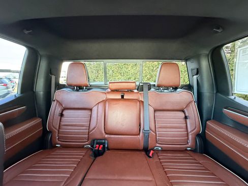 Used 2025 GMC Sierra 1500 Denali Ultimate image 3