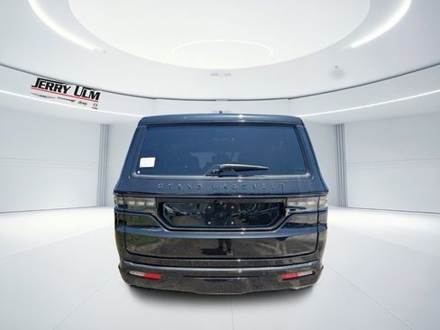 New 2025 Jeep Grand Wagoneer Series II Obsidian w/ Quick Order Packagew 28T image 4