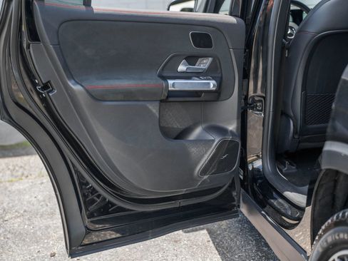 Used 2023 Mercedes-Benz EQB 250+ image 30