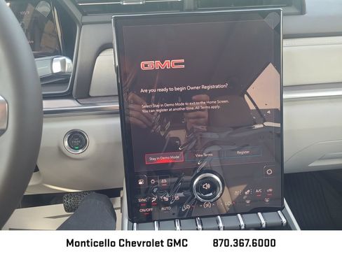 New 2027 GMC Terrain Denali w/ LPO, Black Badging Package AWD/4WD image 22