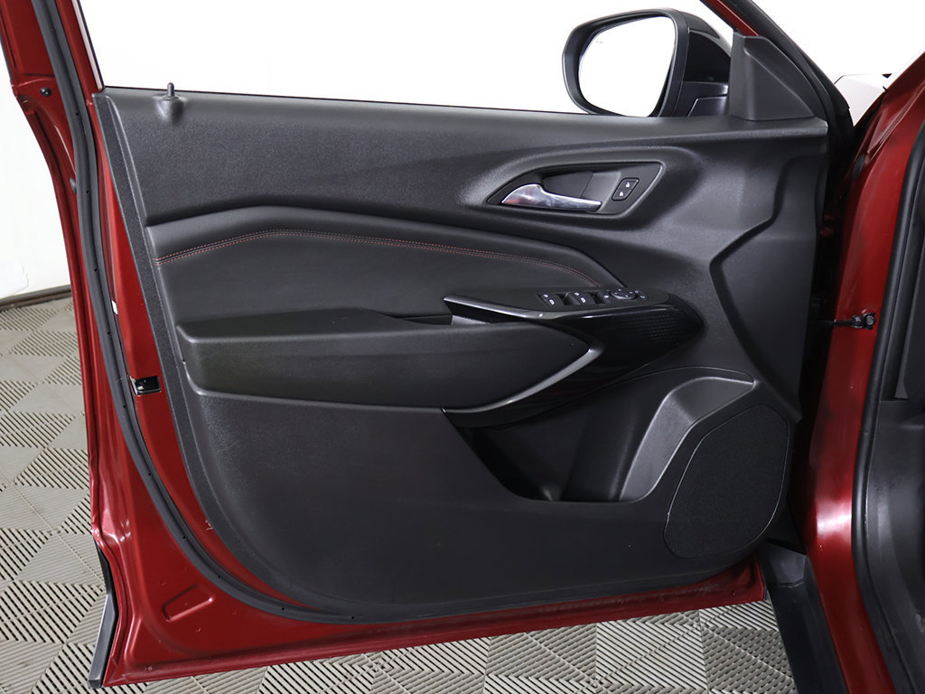 Used 2024 Chevrolet Trax RS w/ Driver Confidence Package FWD image 23