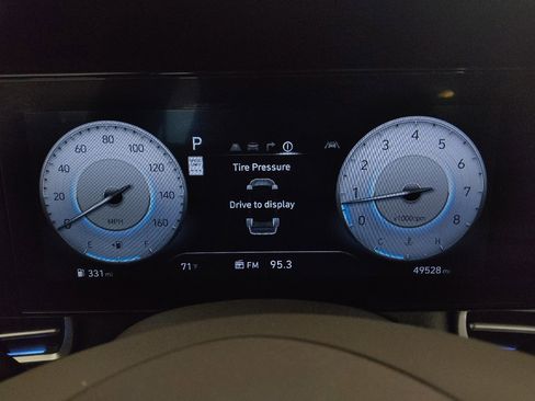 Used 2025 Hyundai Elantra SEL FWD image 23