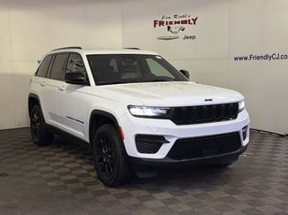 Used 2024 Jeep Grand Cherokee Altitude AWD/4WD video 2