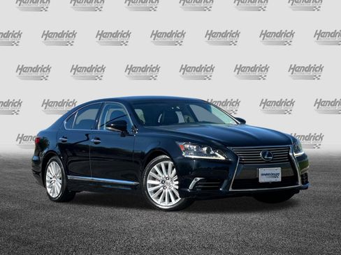 Used 2016 Lexus LS 460 AWD w/ Comfort Package image 2