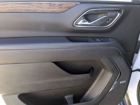 Used 2023 Chevrolet Suburban Premier image 23