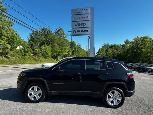 Used 2022 Jeep Compass Latitude w/ Convenience Group AWD/4WD image 36