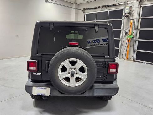 Used 2021 Jeep Wrangler Unlimited Sport AWD/4WD image 10