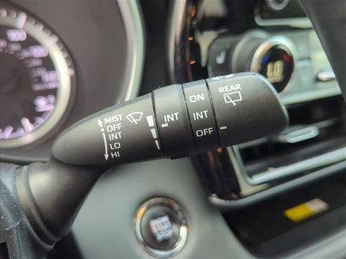 Used 2023 Toyota Highlander XSE FWD image 16
