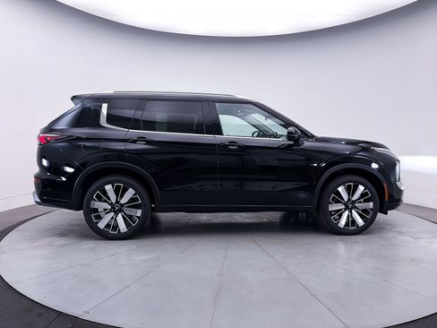 New 2026 Mitsubishi Outlander SEL FWD image 8