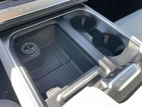 New 2026 Ford Expedition Max Platinum w/ Platinum Ultimate Package image 9