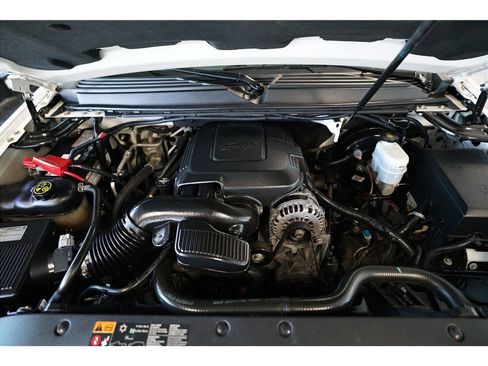 Used 2014 Cadillac Escalade Platinum RWD image 10