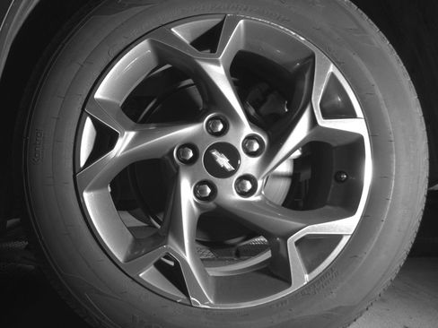 Used 2025 Chevrolet Trax LT FWD image 14