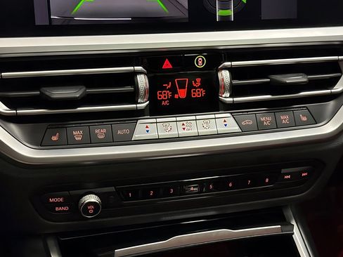 Used 2022 BMW 330i 330i w/ Driving Assistance Package image 25