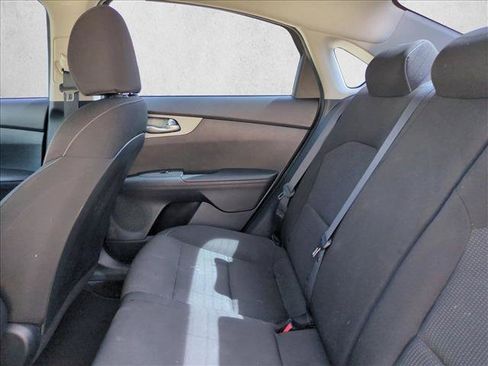 Used 2021 Kia Forte LXS FWD image 17