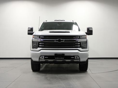 Used 2023 Chevrolet Silverado 2500 High Country w/ Safety Package II image 9