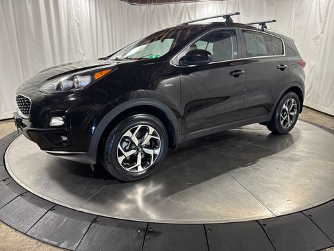 Used 2022 Kia Sportage LX image 1