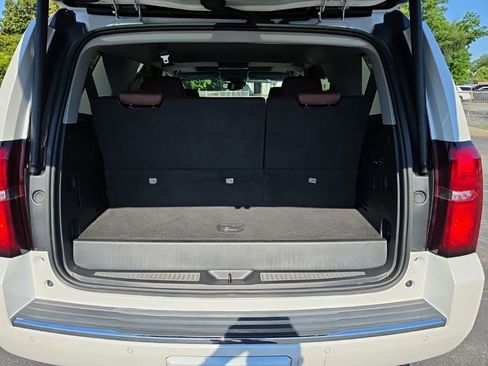 Used 2020 Chevrolet Tahoe Premier w/ Premier Plus Edition AWD/4WD image 17