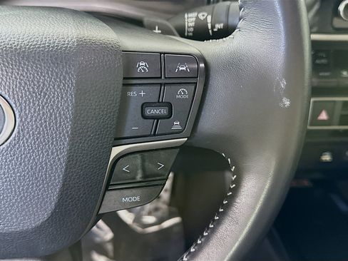 Used 2025 Toyota Camry SE image 15