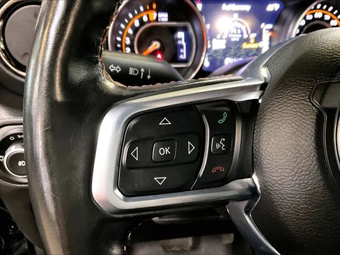 Used 2022 Jeep Wrangler Unlimited Sahara AWD/4WD image 21