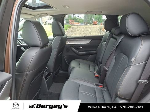 Certified 2025 MAZDA CX-70 3.3 Turbo w/ Premium Package AWD/4WD image 6