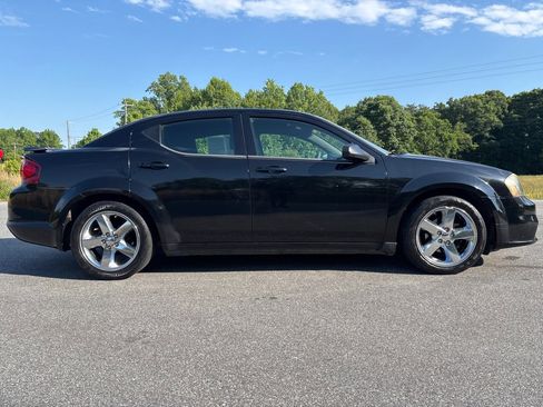 Used 2013 Dodge Avenger SE FWD image 6