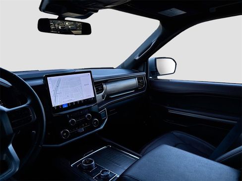 Used 2024 Ford Expedition Max Limited image 24