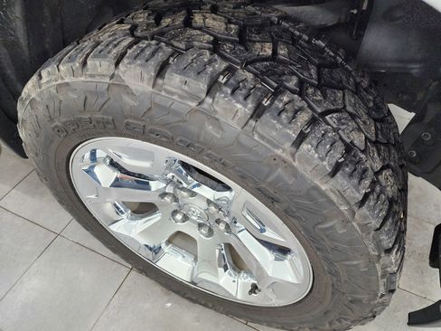 Used 2019 RAM 1500 Big Horn image 3