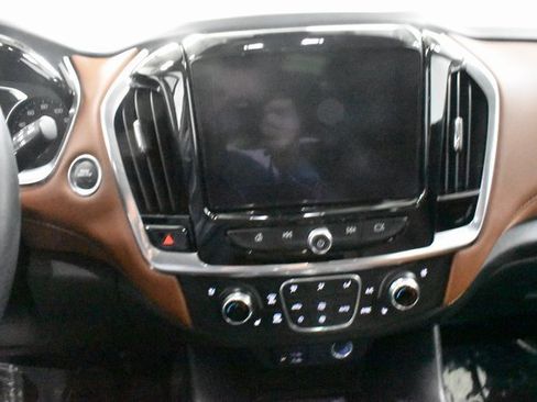 Used 2021 Chevrolet Traverse High Country image 22