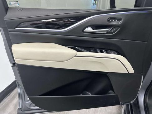 Used 2022 Cadillac Escalade ESV Sport AWD/4WD image 27