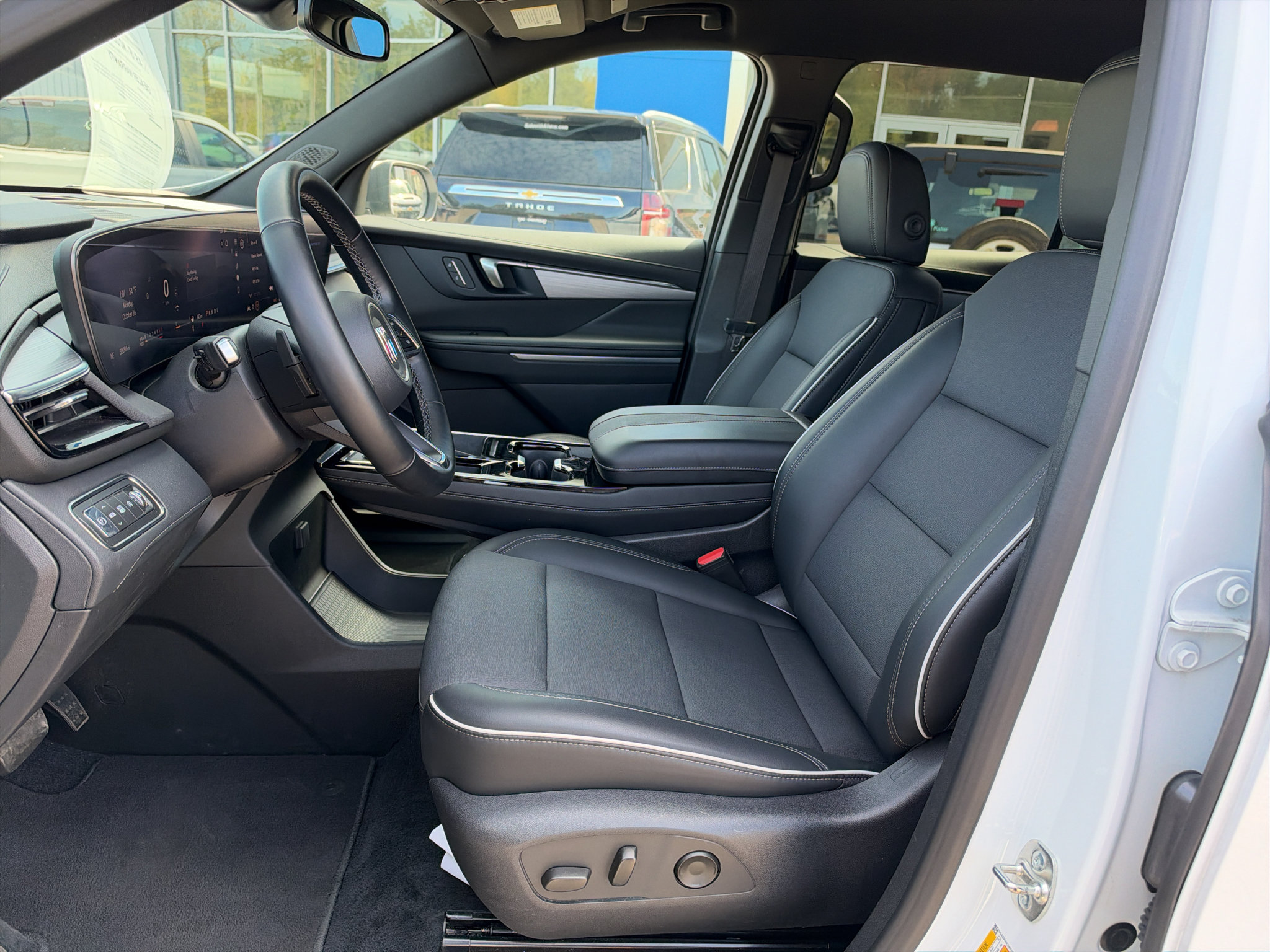 Used 2026 Buick Enclave Preferred FWD image 5