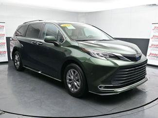 Used 2023 Toyota Sienna XLE video 2