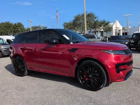 Used 2025 Land Rover Range Rover Sport Dynamic SE AWD/4WD image 2