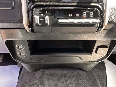 Used 2024 RAM 2500 Laramie AWD/4WD image 26