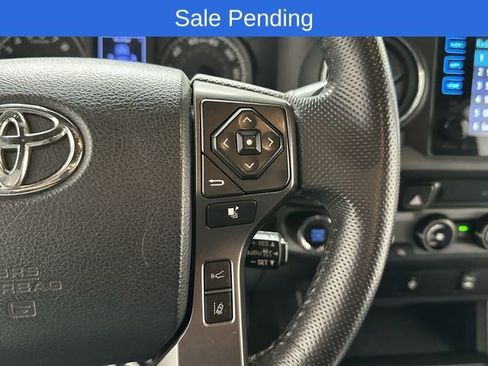 Used 2018 Toyota Tacoma TRD Off-Road image 9