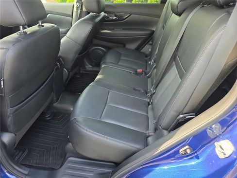 Used 2020 Nissan Rogue SL AWD/4WD image 16