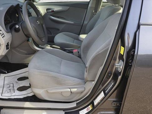 Used 2010 Toyota Corolla LE FWD image 11