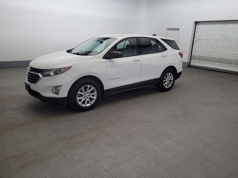 Used 2019 Chevrolet Equinox LS AWD/4WD image 2