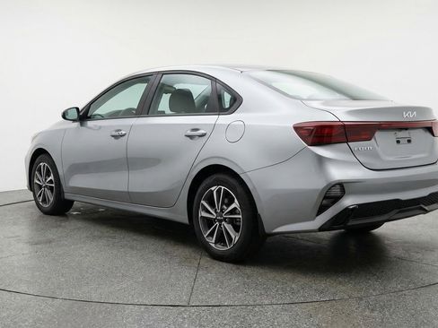 Used 2024 Kia Forte LXS FWD image 6