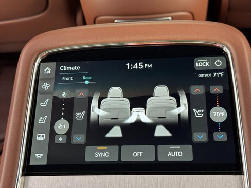 Used 2023 Genesis G90 3.5T image 44