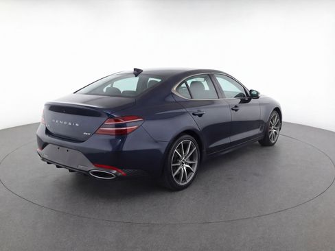 Used 2025 Genesis G70 2.5T image 9