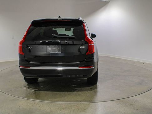 Used 2023 Volvo XC90 B5 Plus w/ Protection Package Premier image 4