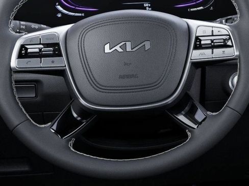 Used 2025 Kia Telluride S AWD/4WD image 22