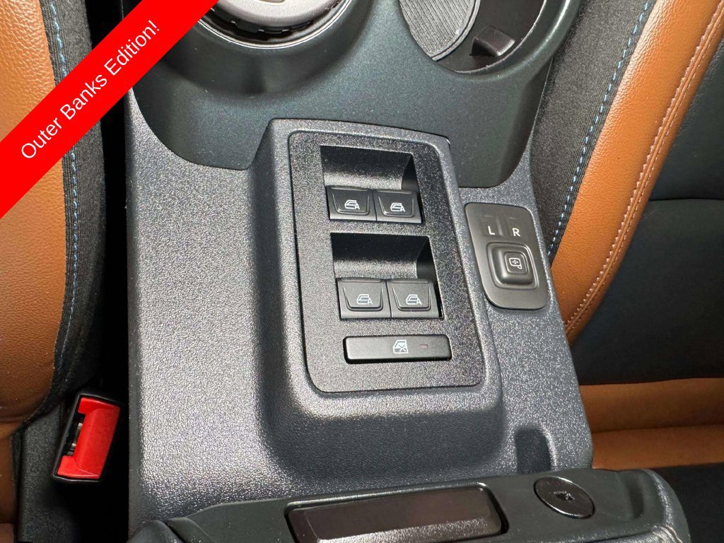 Used 2024 Ford Bronco Outer Banks AWD/4WD image 9