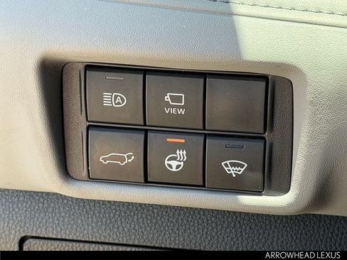 Used 2020 Toyota Highlander Limited FWD image 20