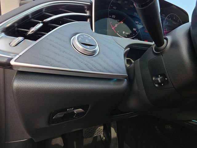 Used 2024 Mercedes-Benz E 350 4MATIC Sedan image 24
